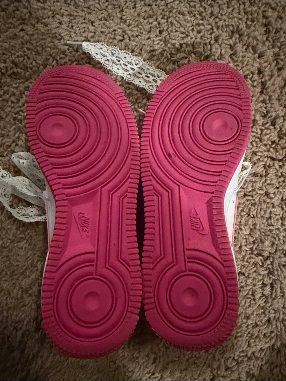 EUC Sz.4 Big Girls Pink & White Nike Air Force 1 Shoes